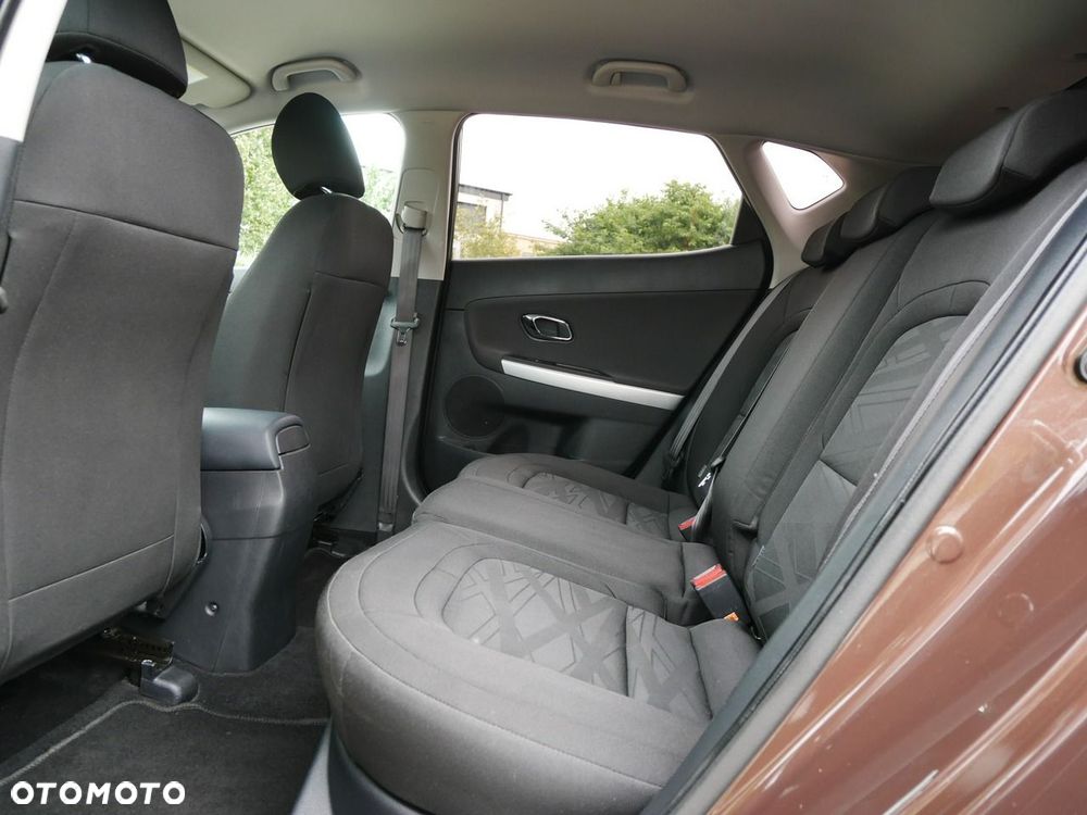 Kia Ceed - 10