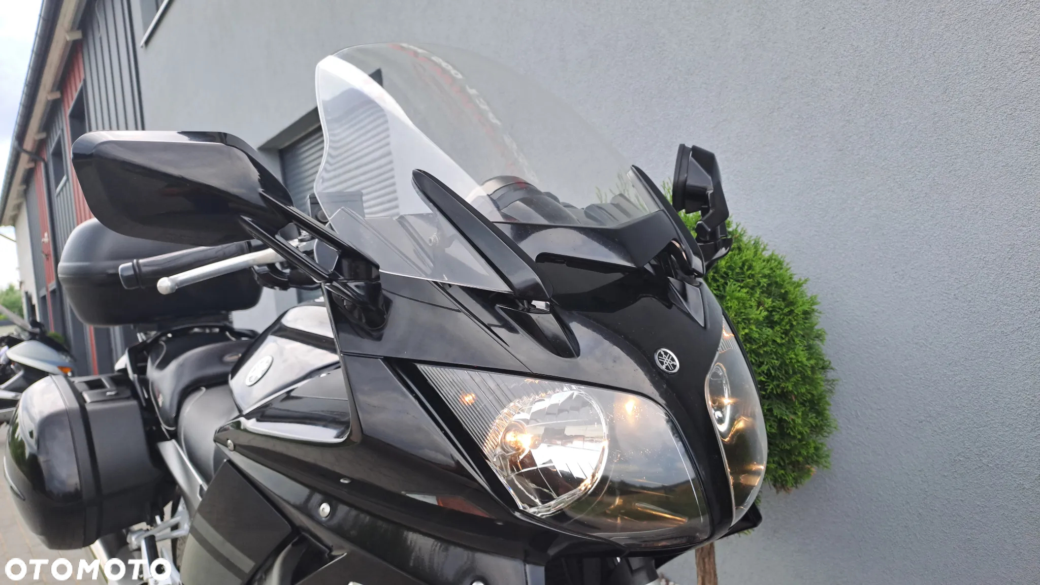 Yamaha FJR - 12