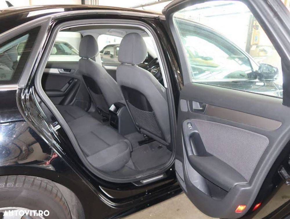 Audi A4 Limuzina 2.0 TDI DPF S line Sportpaket - 8