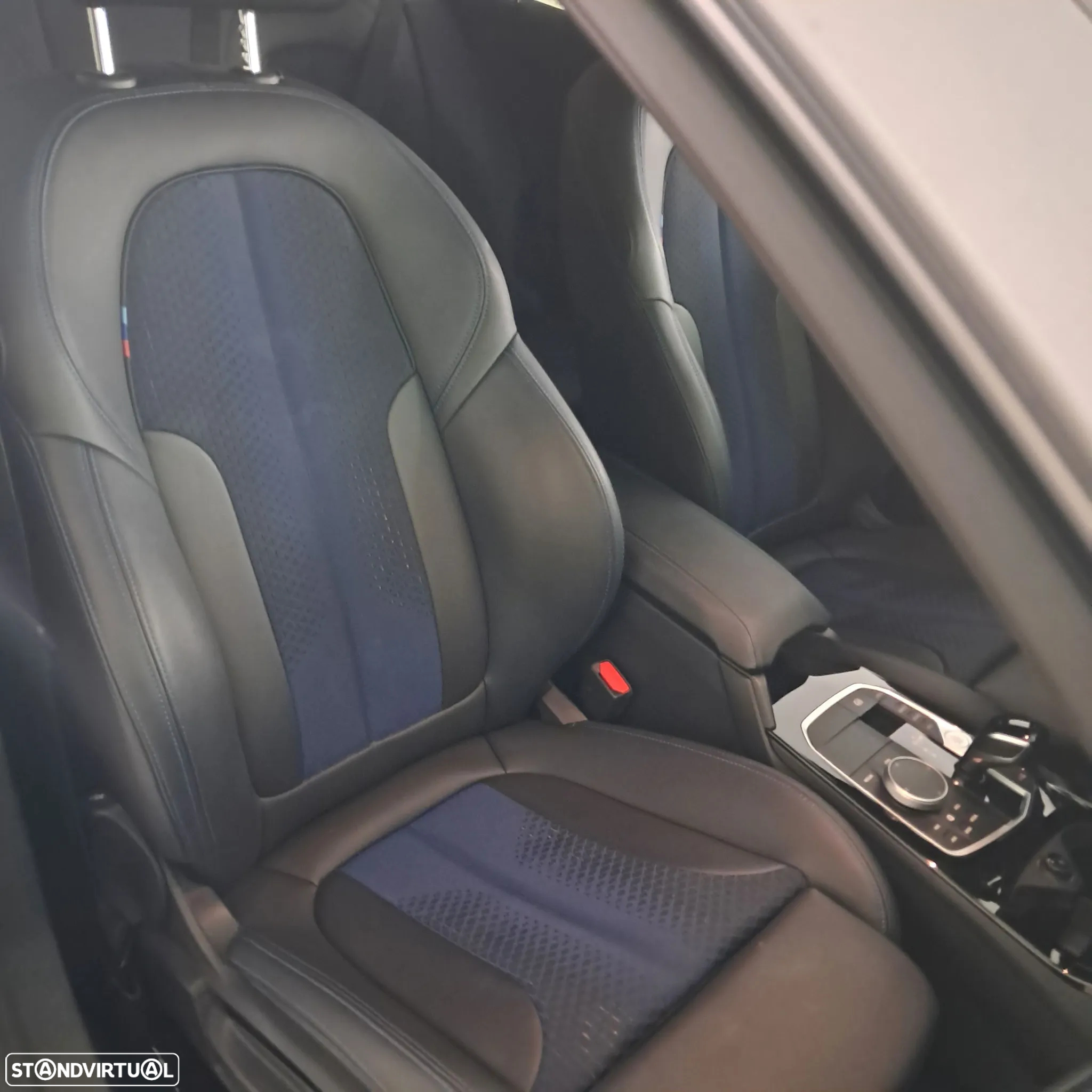 BMW 116 d Pack Desportivo M Auto - 7