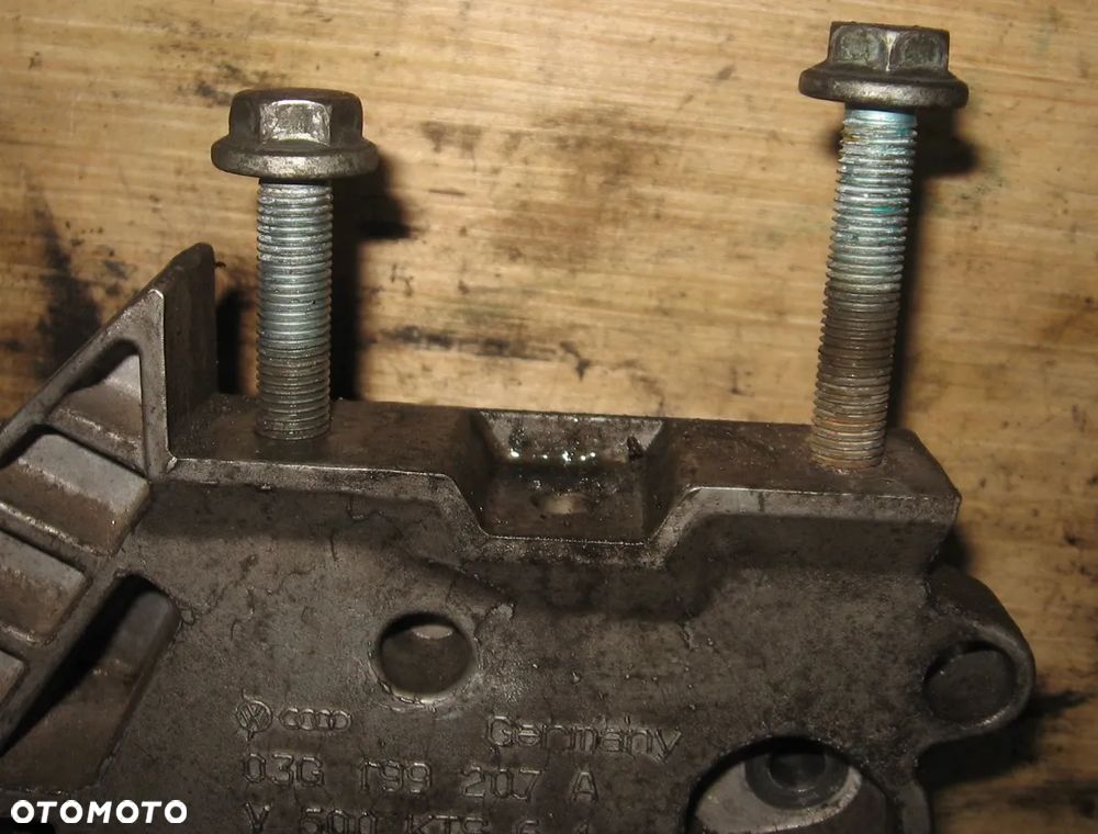 wspornik silnika 1.9 TDI AUDI A3 GOLF V 03G199207A VOLKSWAGEN