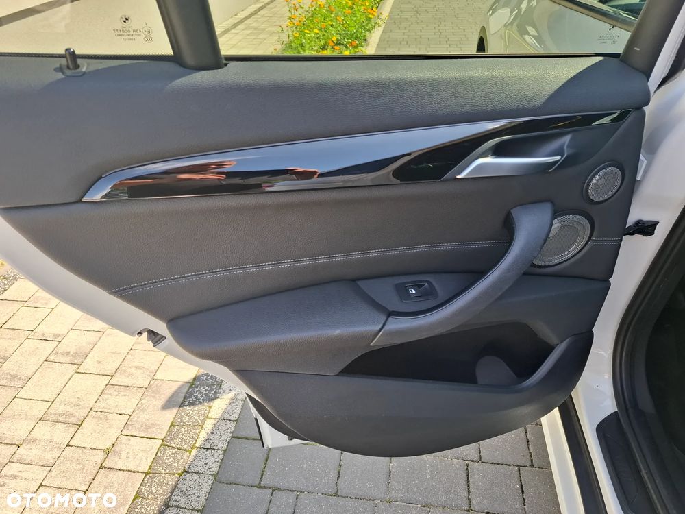 BMW X1 sDrive18d Sport Line - 19