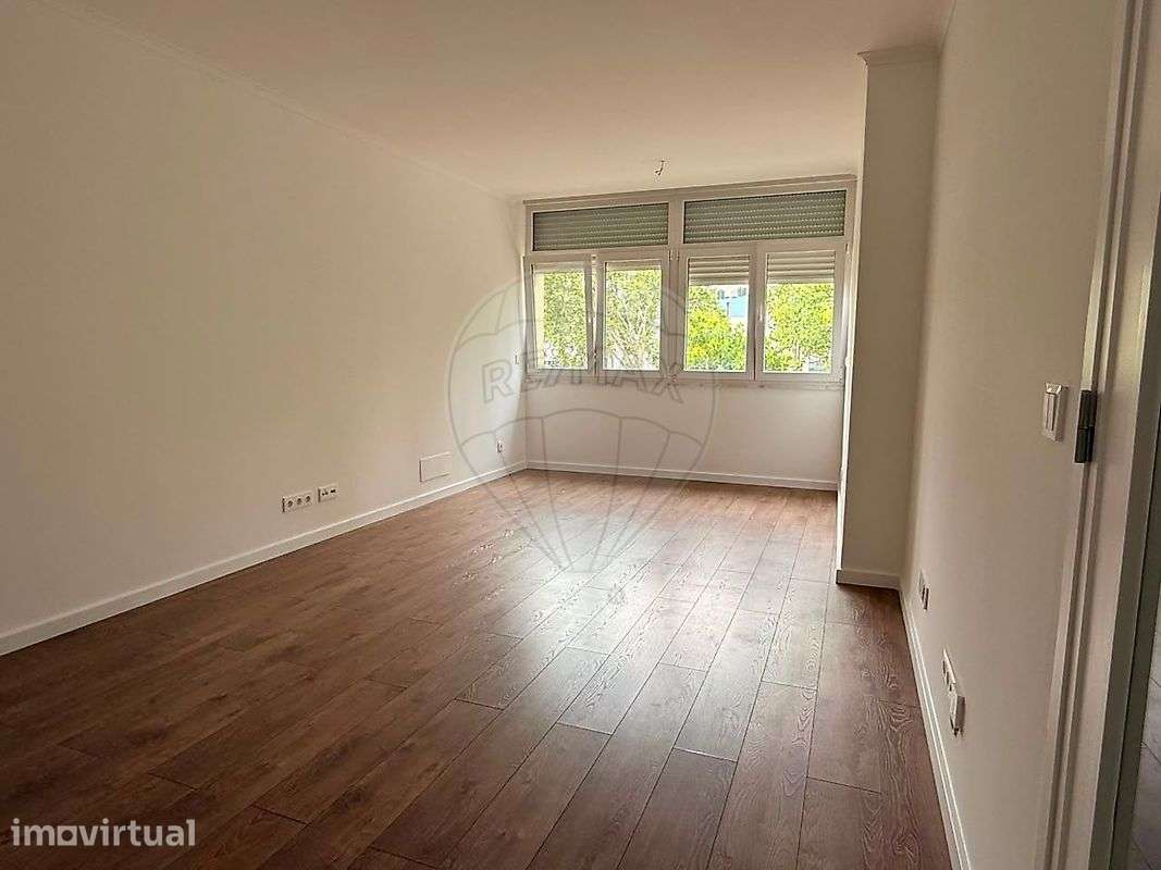 Apartamento T1 para arrendamento - Grande imagem: 2/15