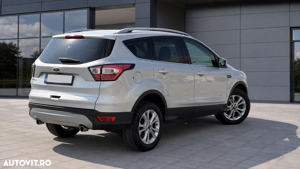 Ford Kuga 2.0 TDCi 4WD Titanium - 4