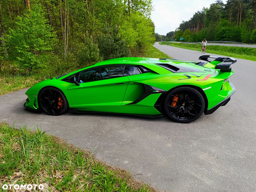 Lamborghini Aventador - 16