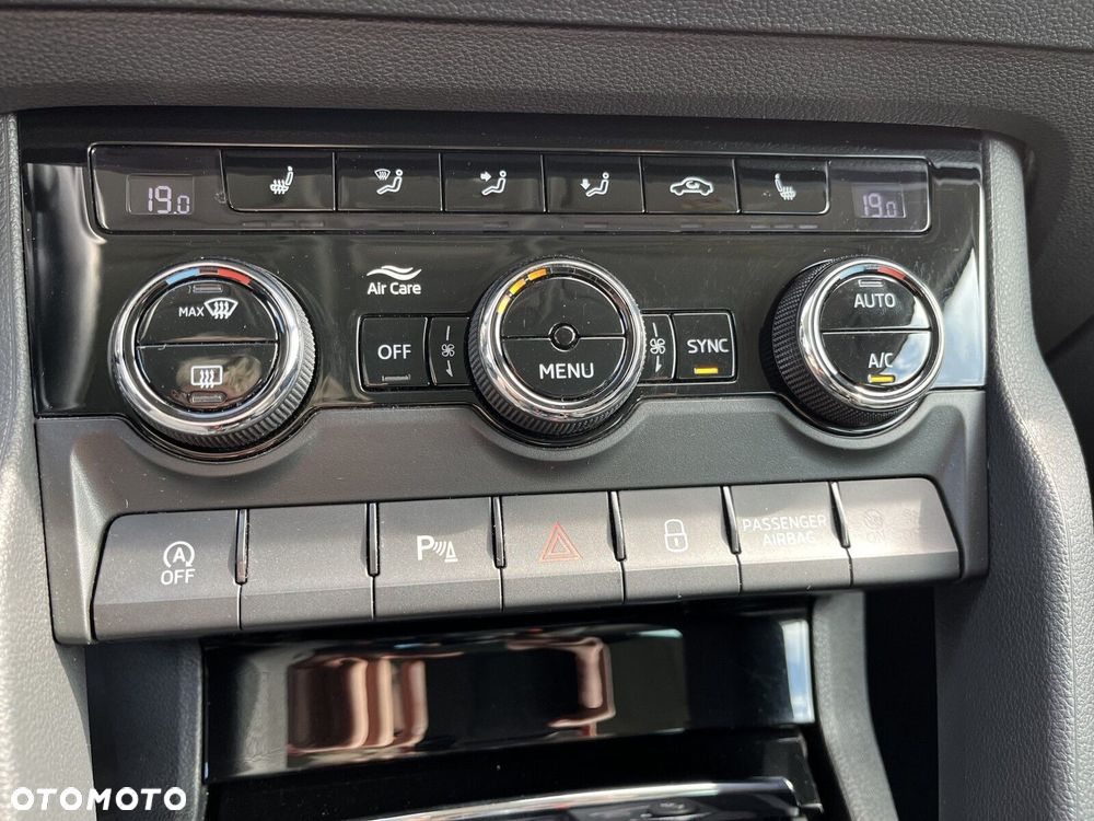 Skoda Karoq 1.5 TSI ACT Ambition - 32