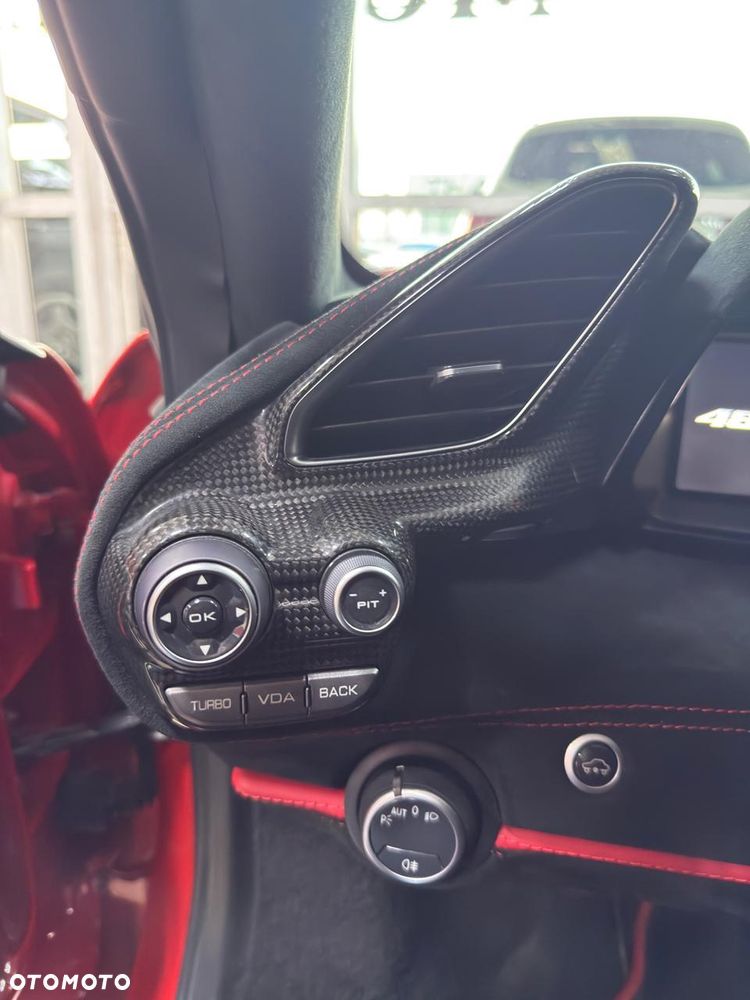 Ferrari 488 - 31