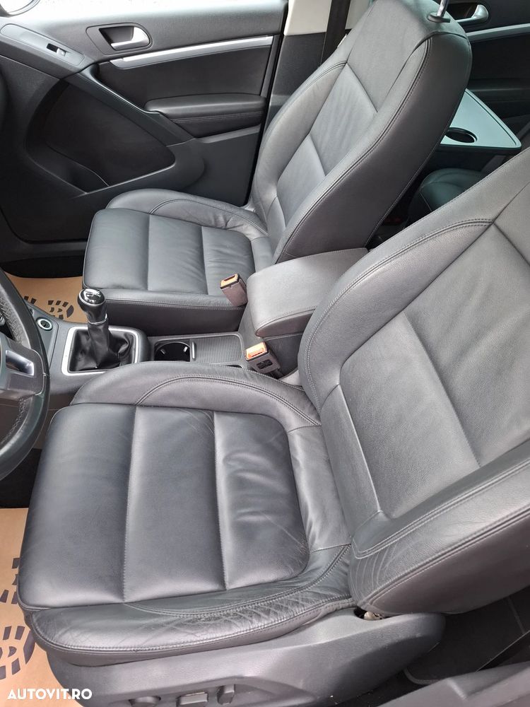 Volkswagen Tiguan 2.0 TDI SCR 4MOTION BlueMotion Technology Lounge Sport & Style - 10