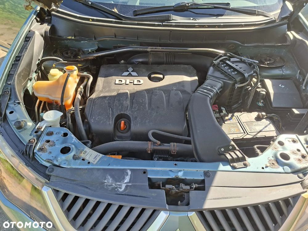 Mitsubishi Outlander 2.0 DI-D 4WD Instyle - 16