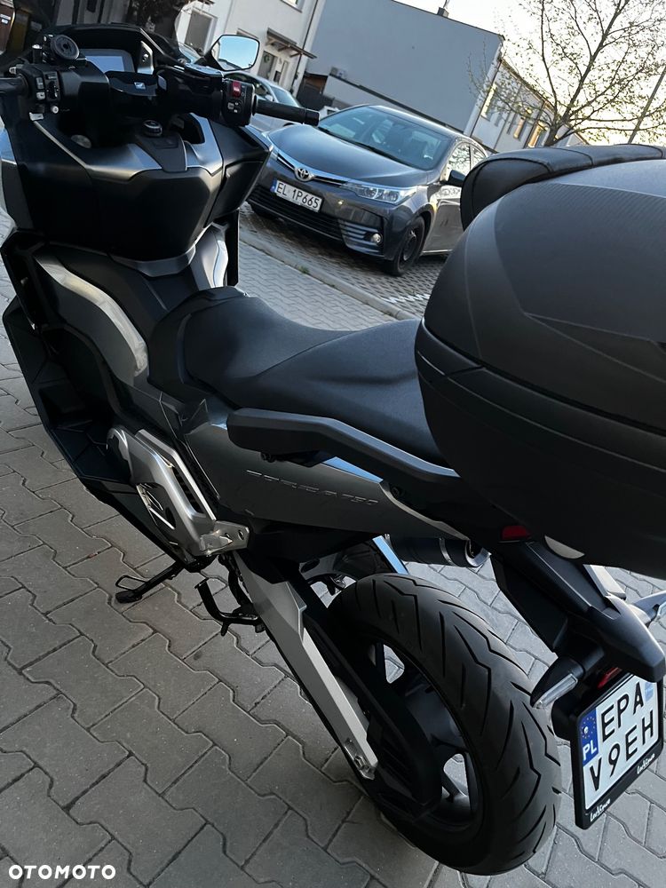 Honda NSS - 8