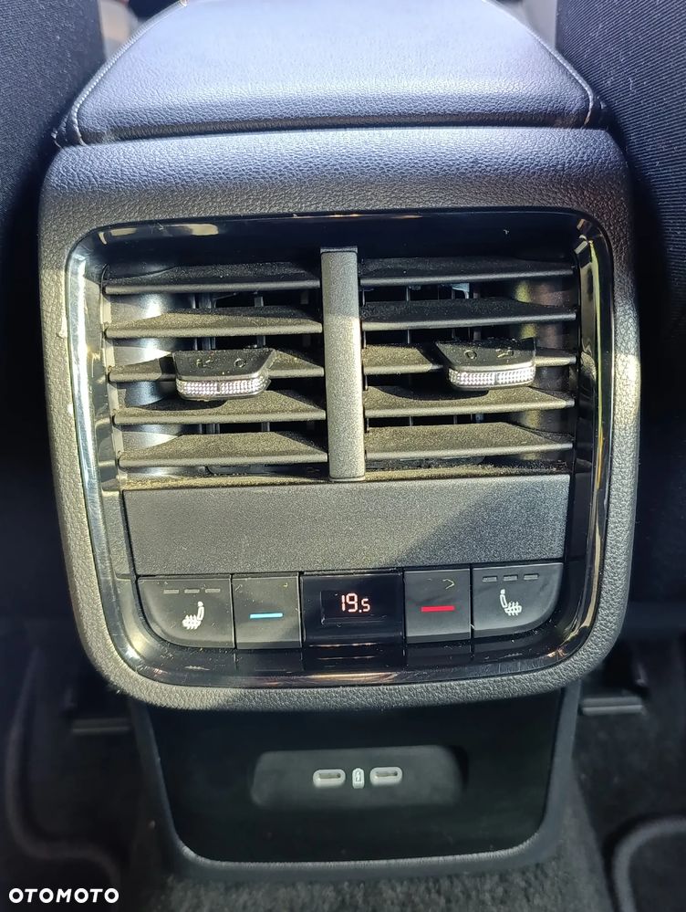 Skoda Octavia 2.0 TDI DSG Sportline - 17