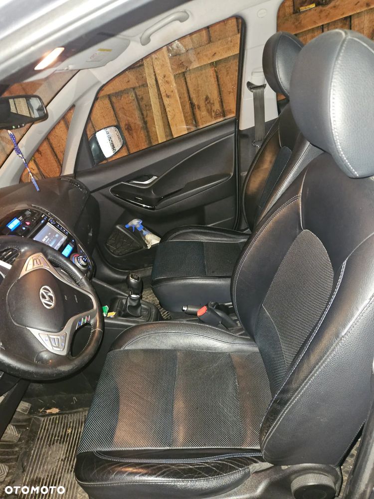 Hyundai ix20 - 16