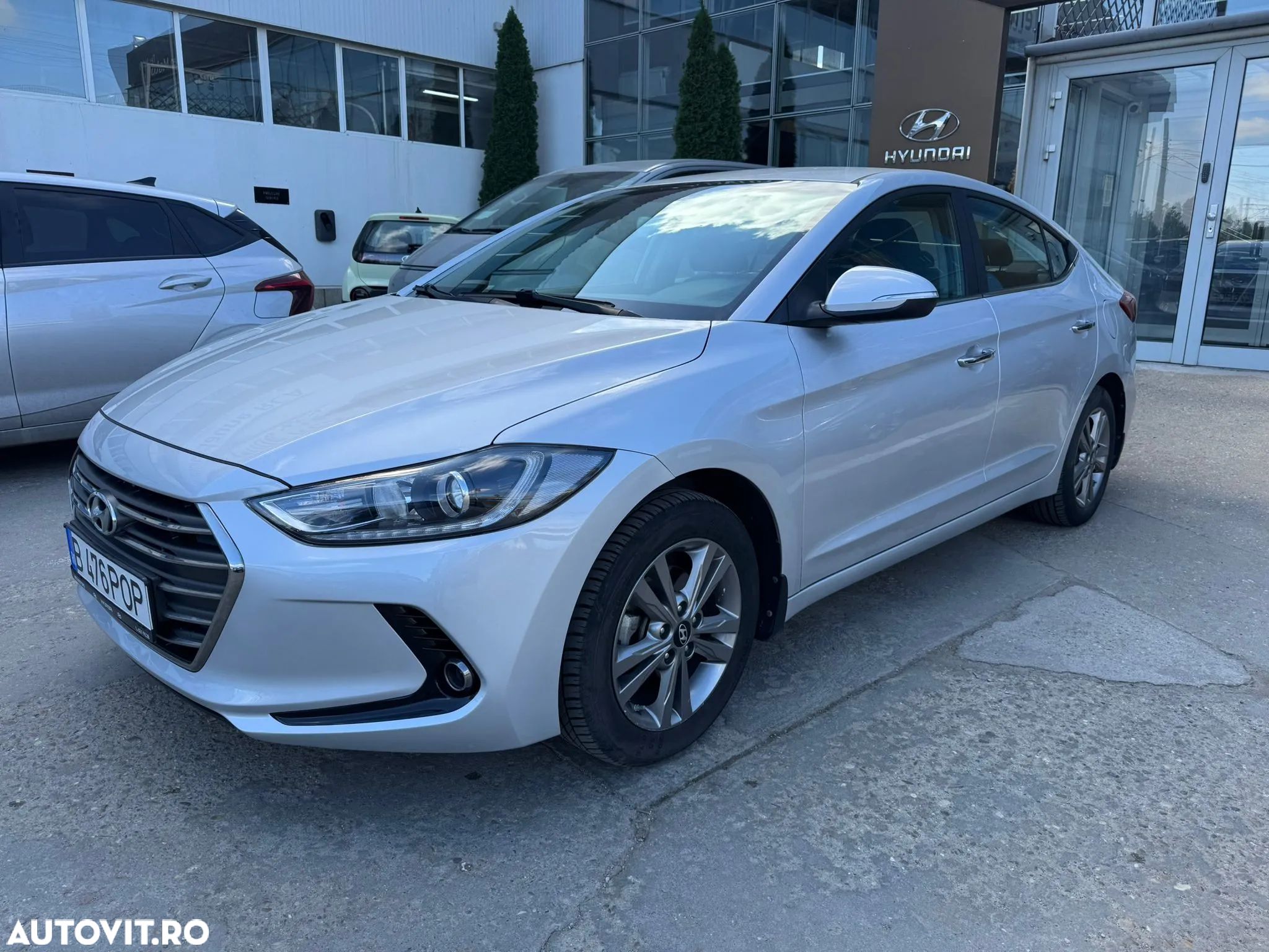 Hyundai Elantra 1.6 MPi Highway - 1