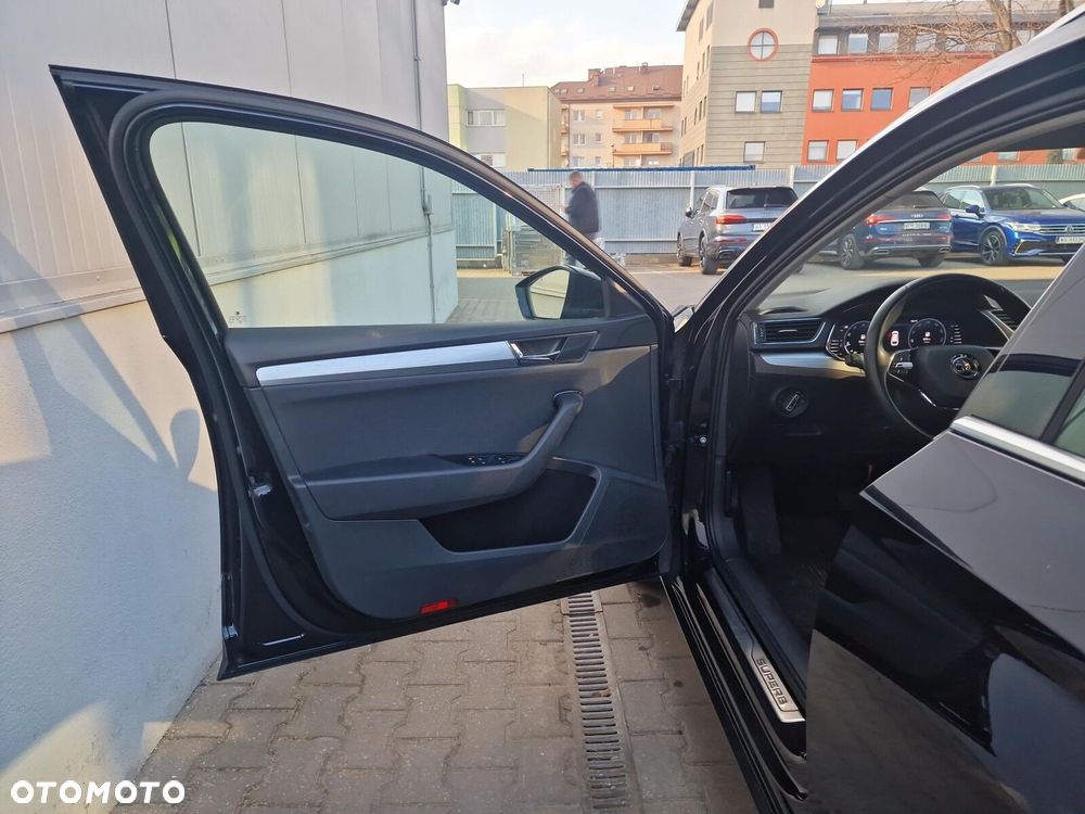 Skoda Superb 2.0 TSI Ambition DSG - 11