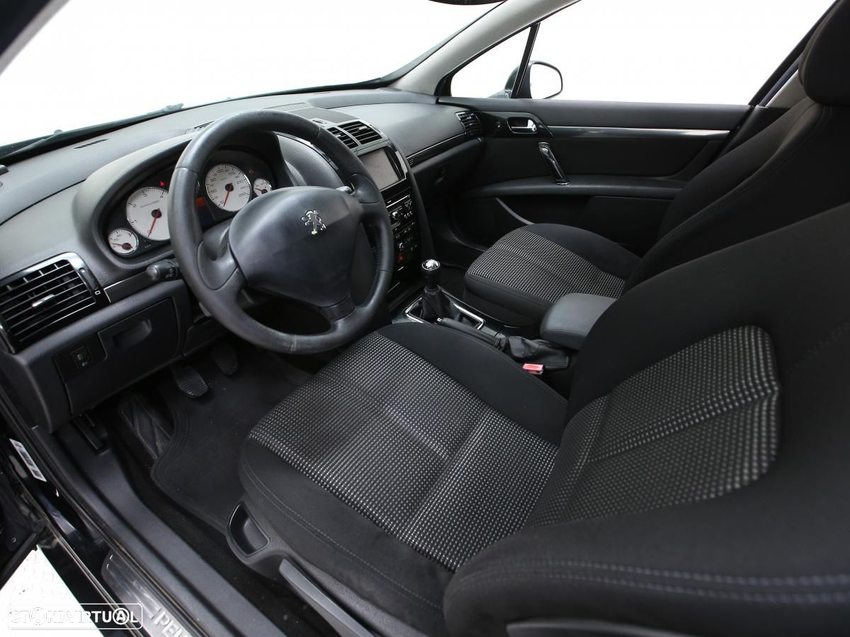 Peugeot 407 - 11