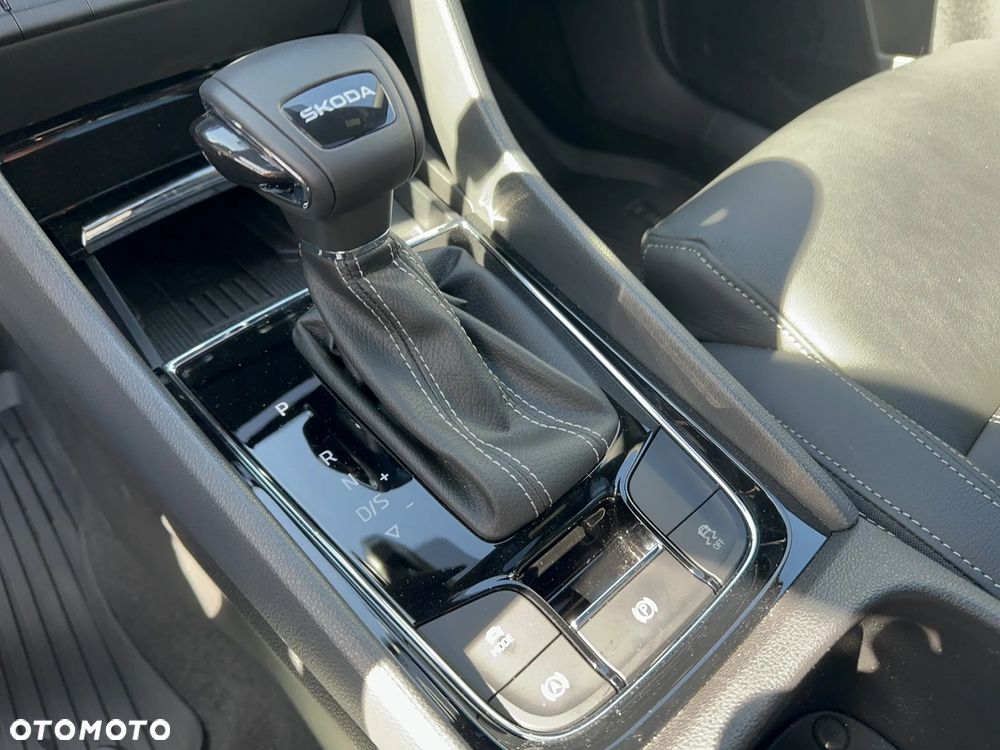 Skoda Karoq 1.5 TSI ACT Sportline DSG - 28