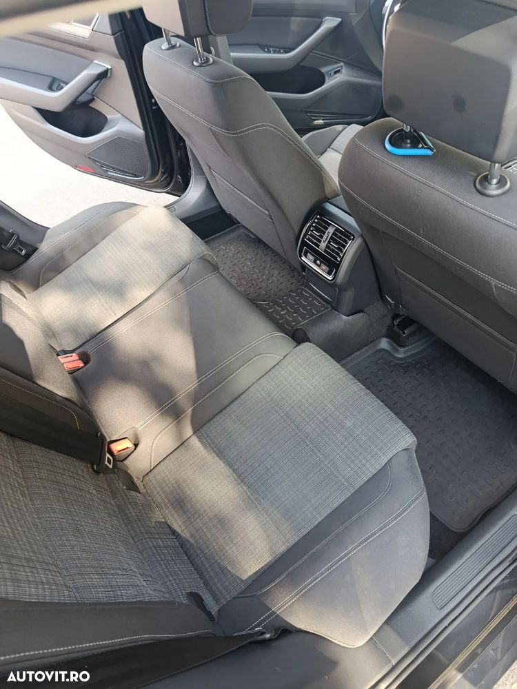 Volkswagen Passat Variant 2.0 TDI SCR DSG Elegance - 9