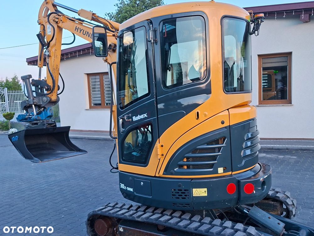 Hyundai R30 ROTOTILT - 10
