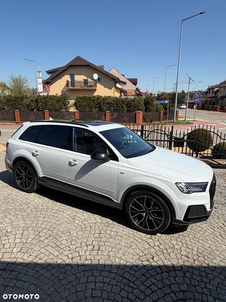 Audi Q7 ver-50-tdi-mhev-quattro-s-line-tiptr - 5