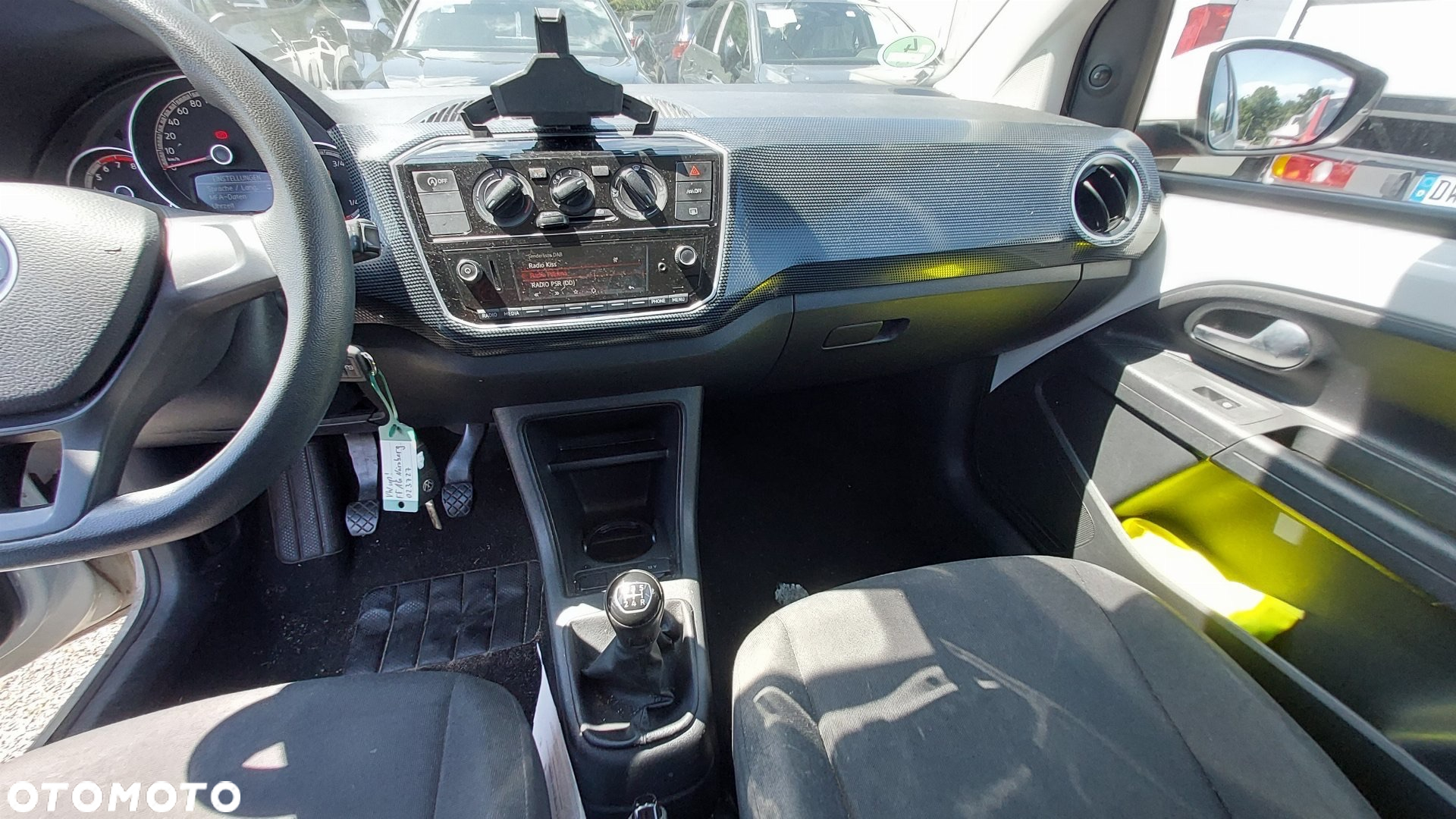 Volkswagen up! Standard - 18