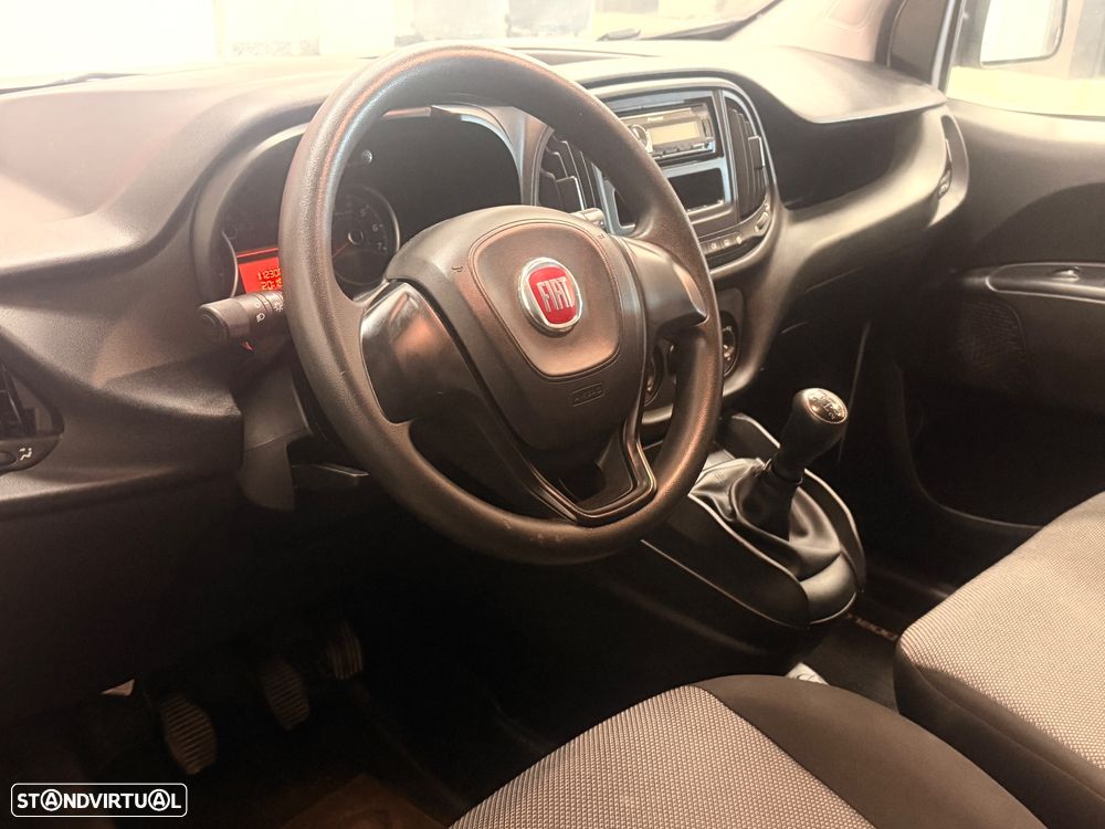 Fiat DOBLO 1.3 MJET 3 LUGARES - IVA DEDUTIVEL - 5