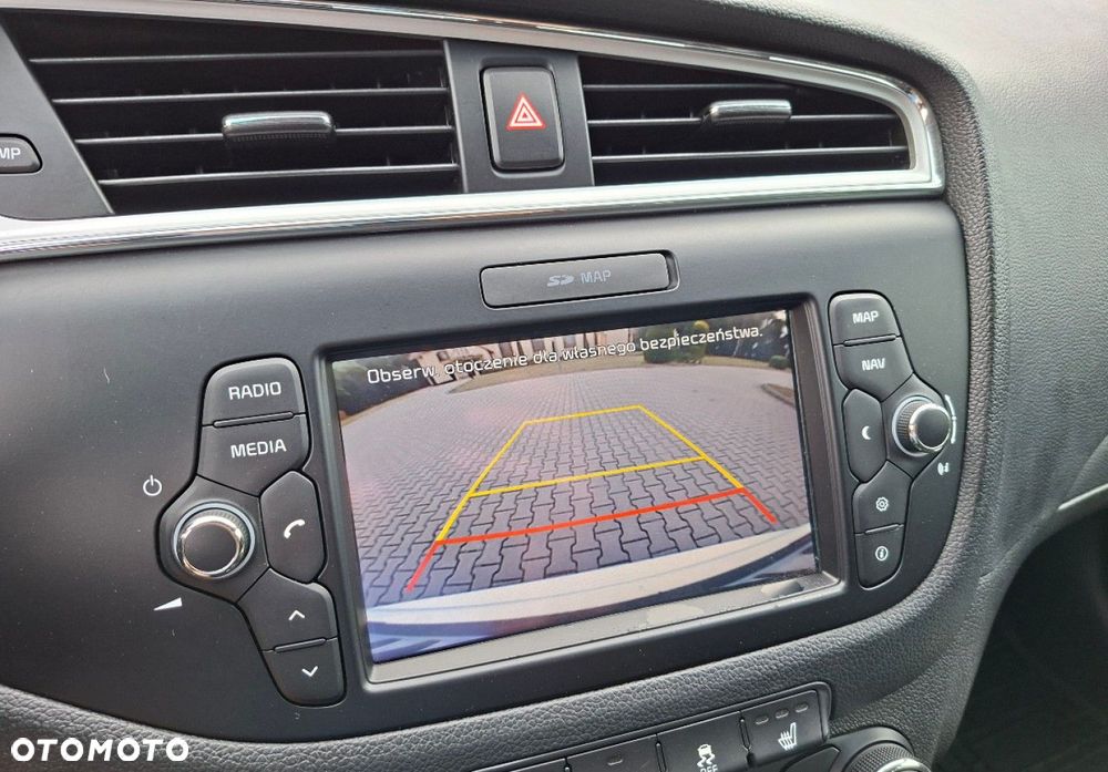 Kia Ceed - 31