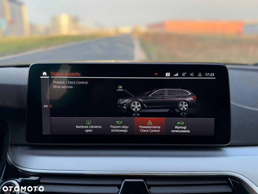 BMW Seria 5 530e Luxury Line sport - 28
