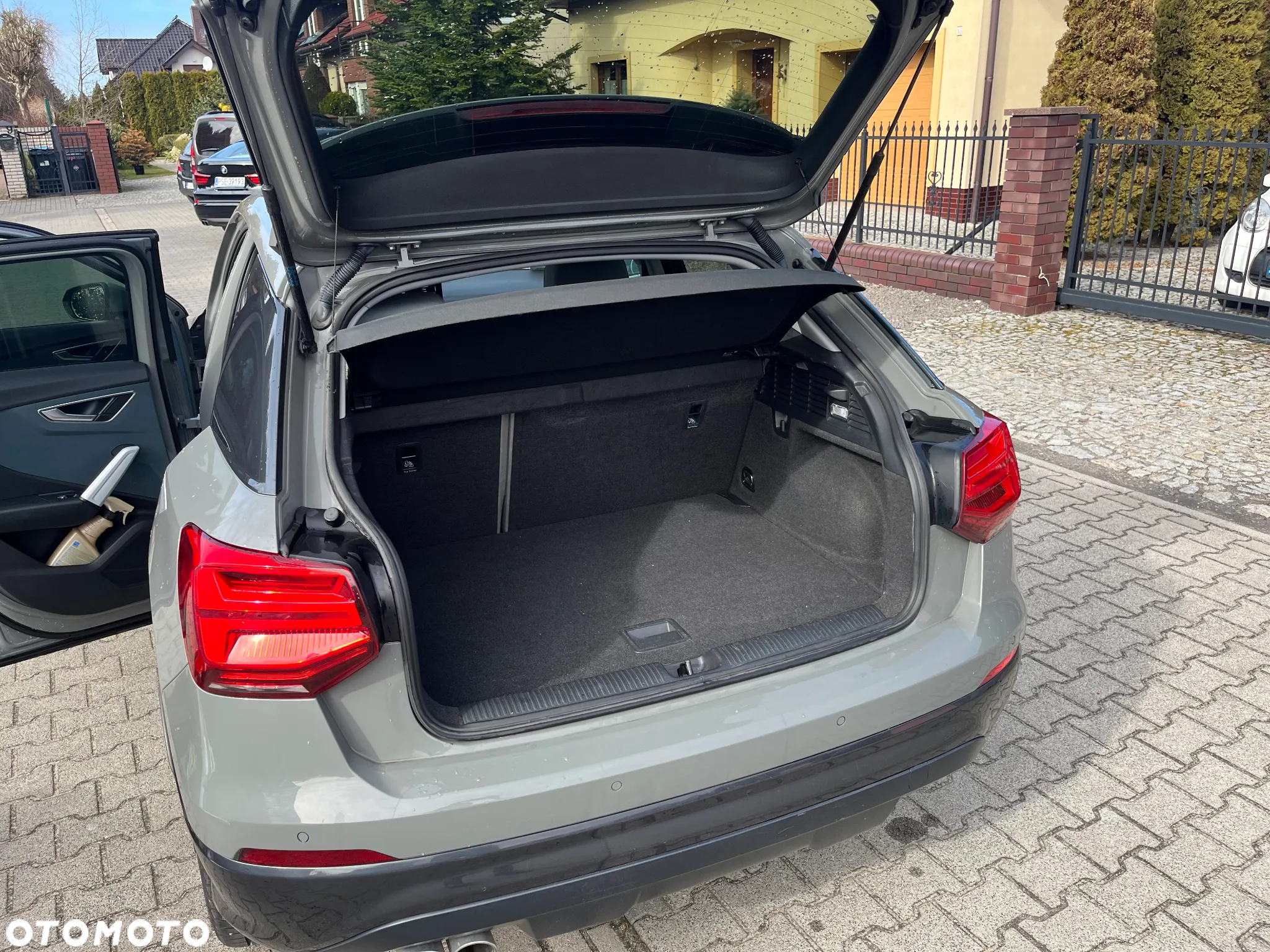 Audi Q2 35 TDI quattro S tronic design - 13