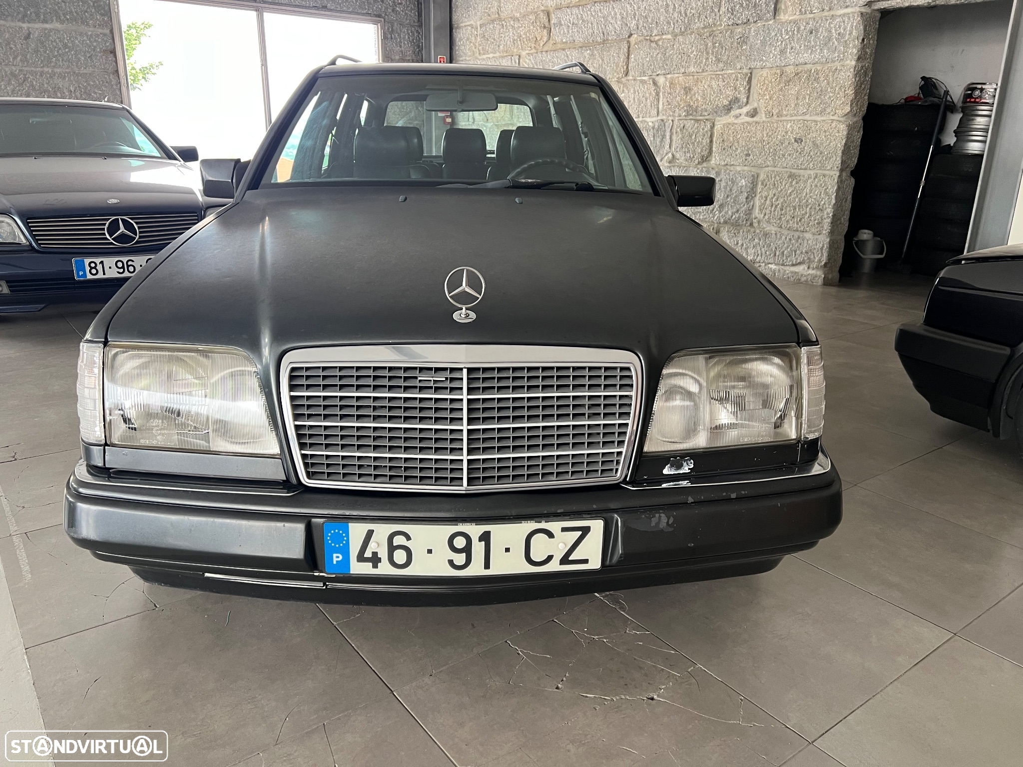 Mercedes-Benz E 250 D Turbo - 2