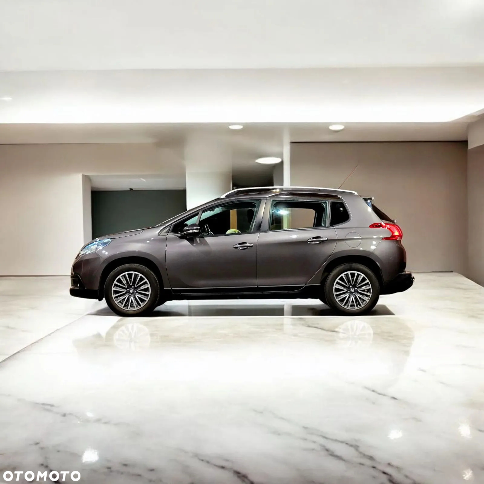 Peugeot 2008 1.2 VTi Allure - 2