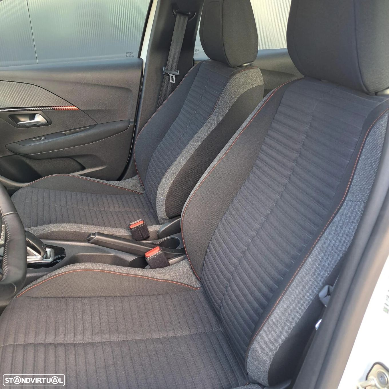 Peugeot 208 PureTech 100 EAT8 Active Pack - 16