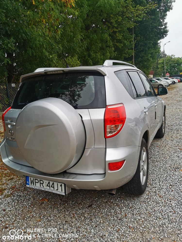 Toyota RAV4 2.2 D-4D Sol - 2