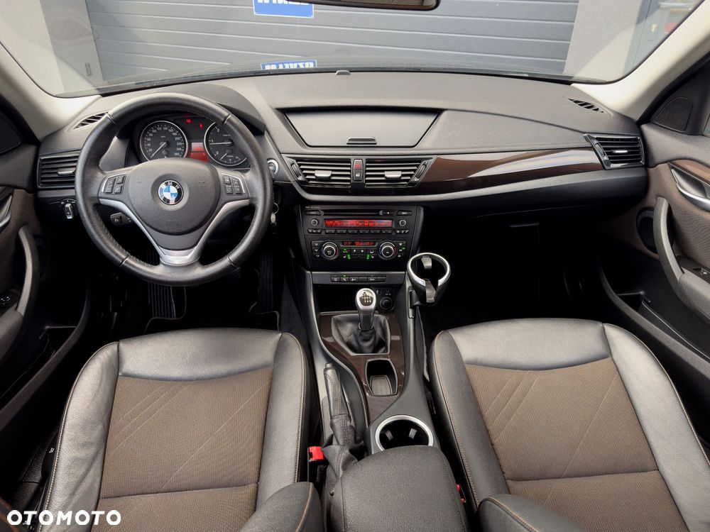 BMW X1 sDrive18d xLine - 8