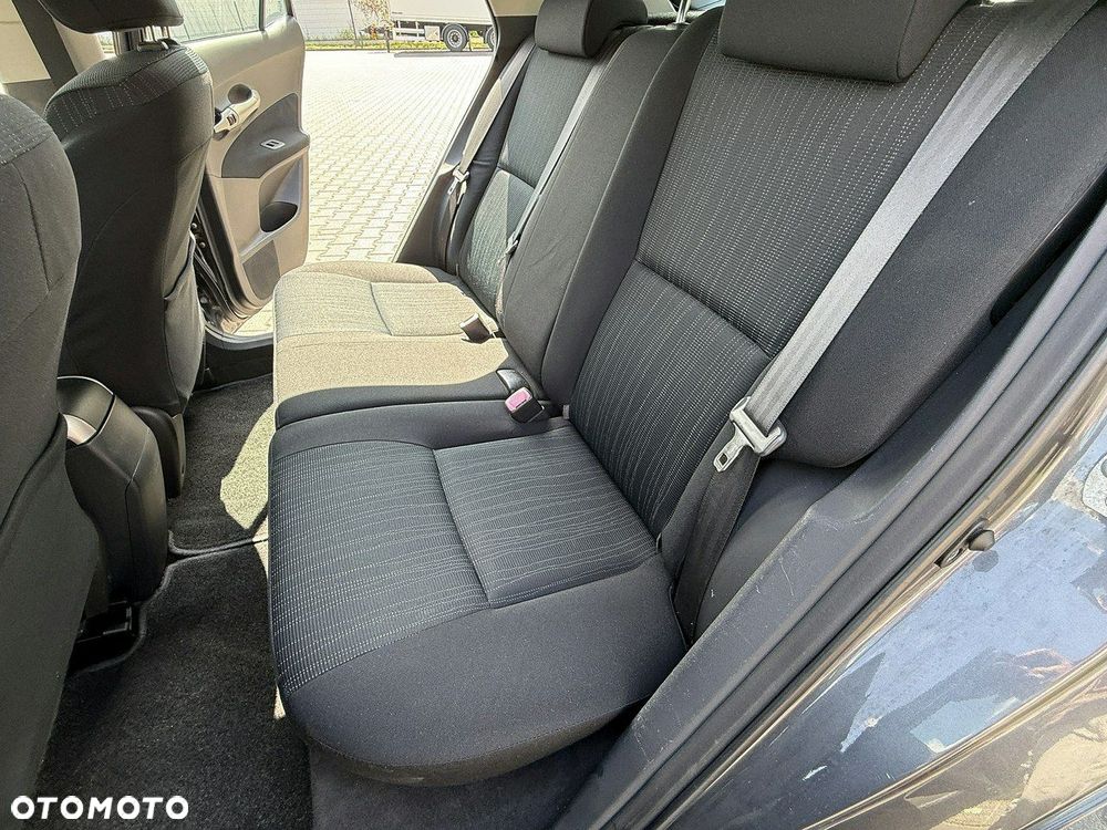 Toyota Auris 1.4 D-4D Premium - 21