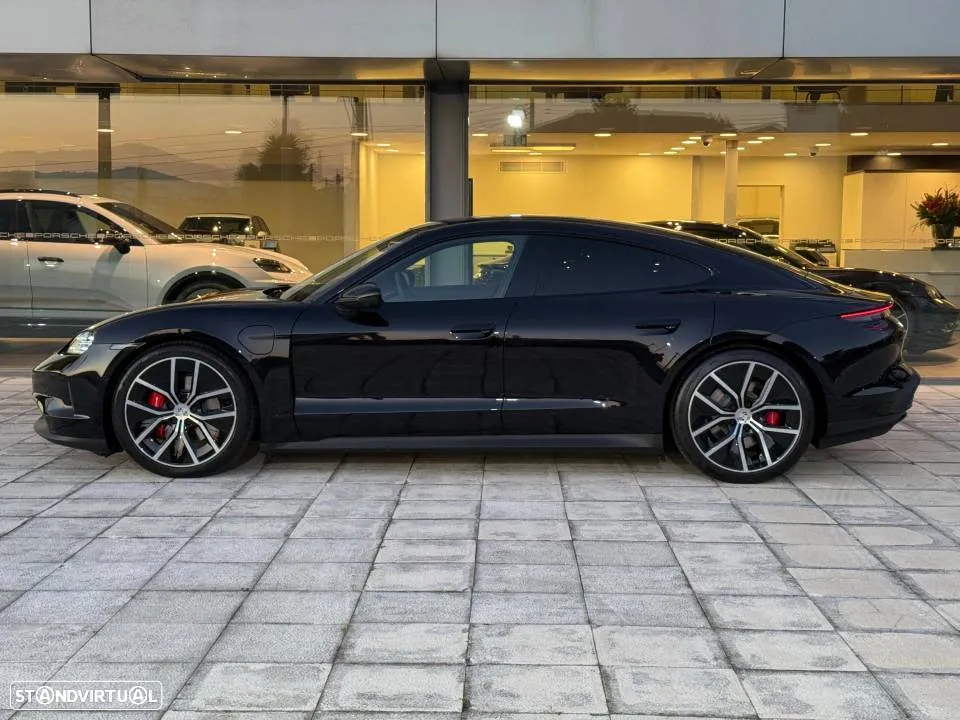 Porsche Taycan 4S - 7