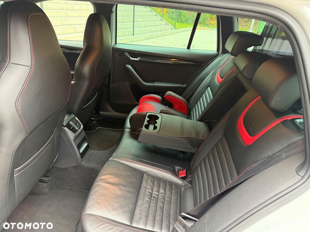 Skoda Octavia 2.0 TDI RS Challenge DSG - 22