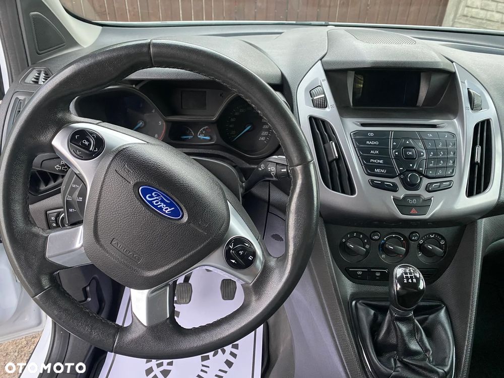Ford Transit Connect - 13