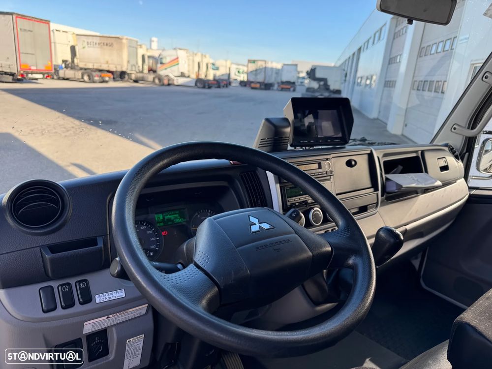 Mitsubishi FUSO CANTER 7C15 - 14