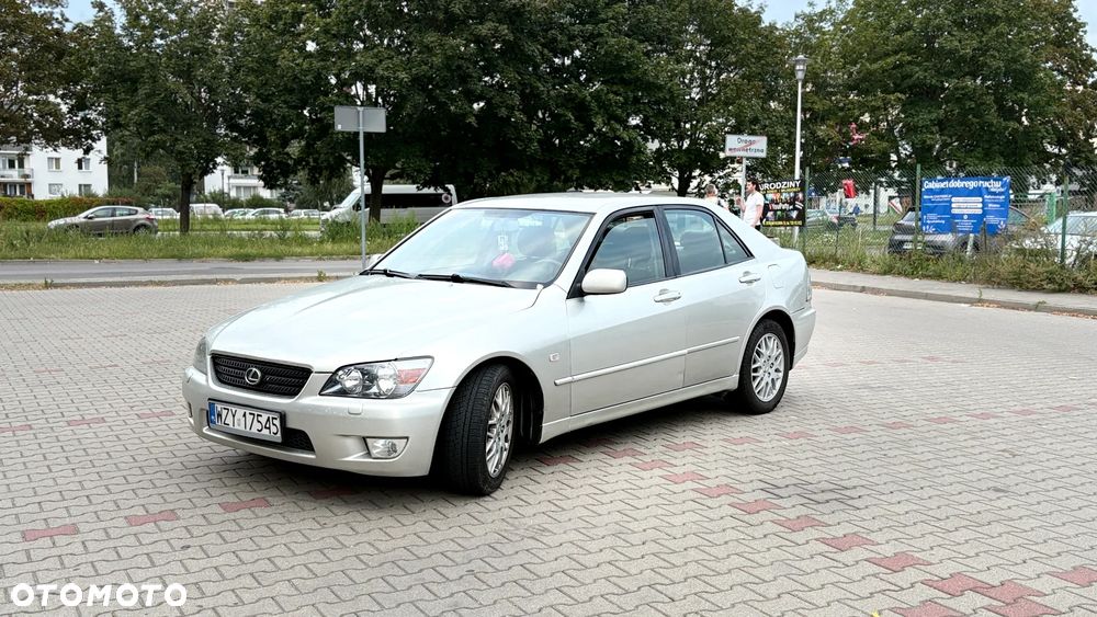 Lexus IS 200 Elegance - 3
