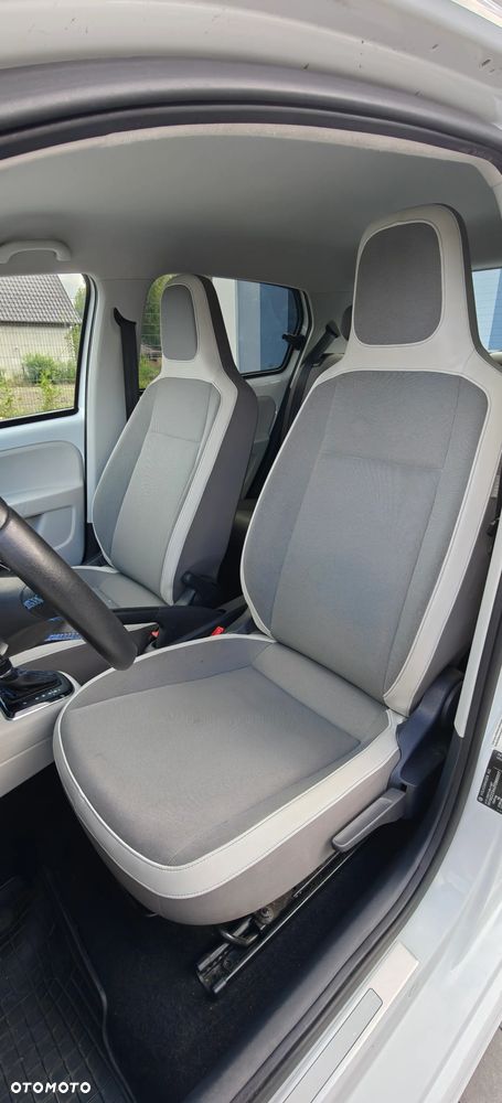 Volkswagen up! e-up - 19