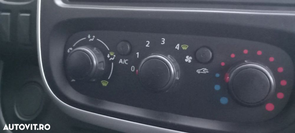 Renault Trafic - 14