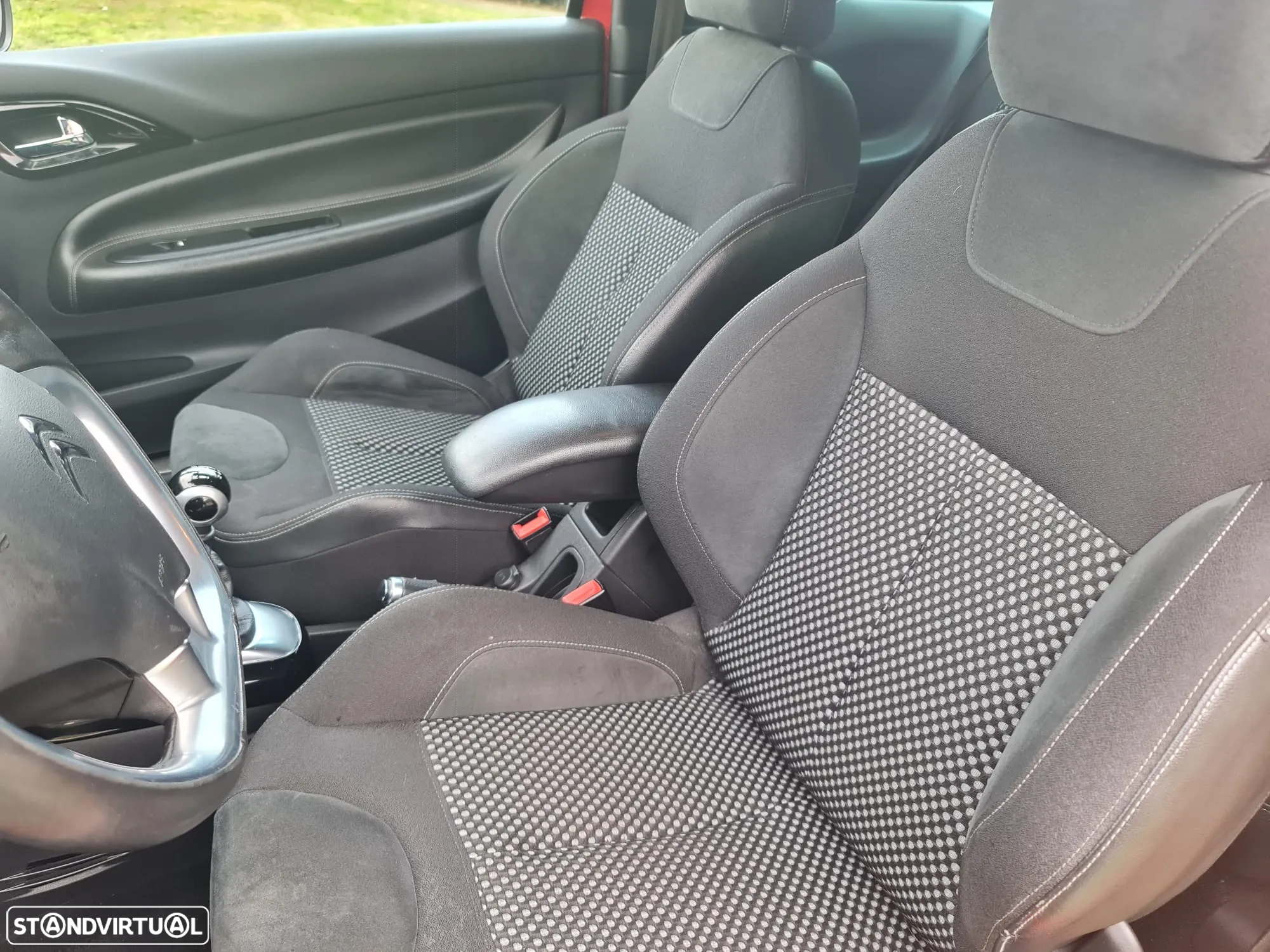 Citroën DS3 1.6 HDi Airdream So Chic - 16