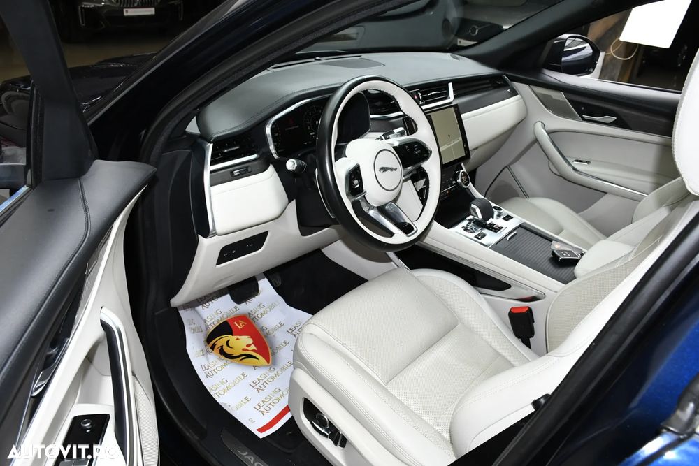 Jaguar F-Pace P400e AWD HSE - 11