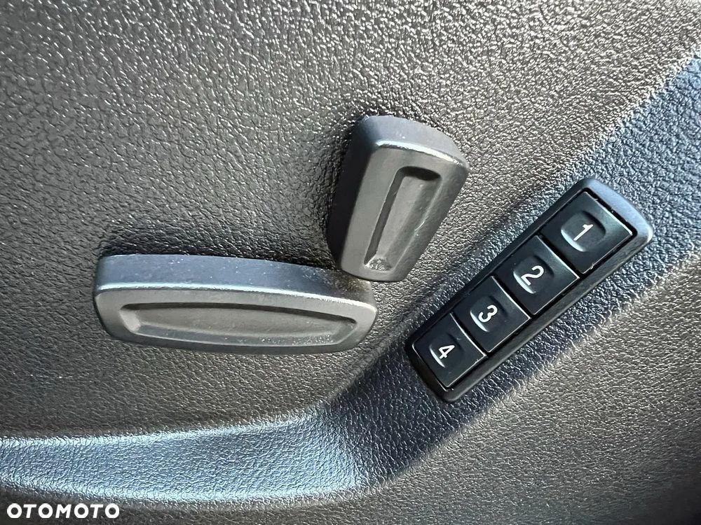 Ford S-Max - 31