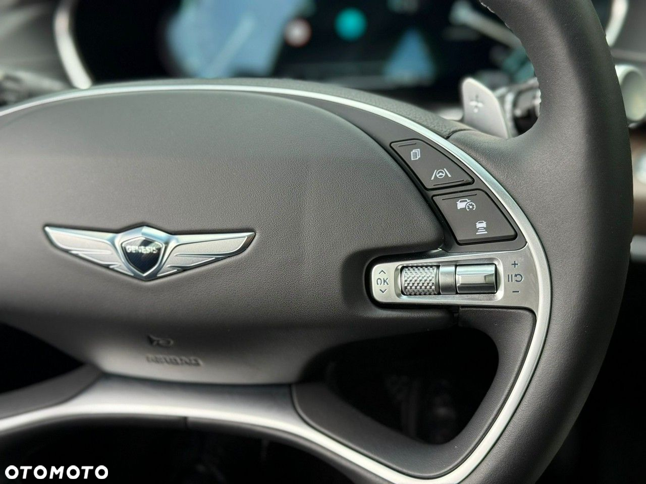 Genesis G80 - 25