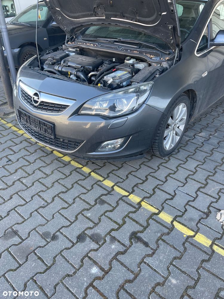 OPEL ASTRA J Z177 BI XENON 13374517 13374518 MASKA BŁOTNIK DRZWI - 1