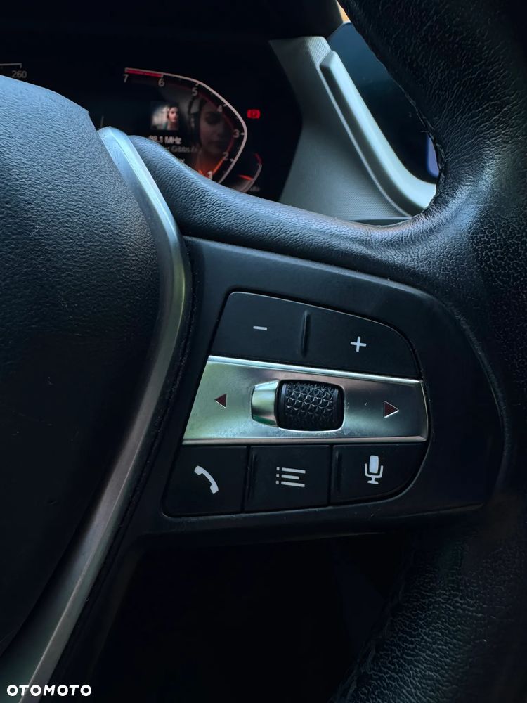 BMW Seria 2 218i Sport Line - 23