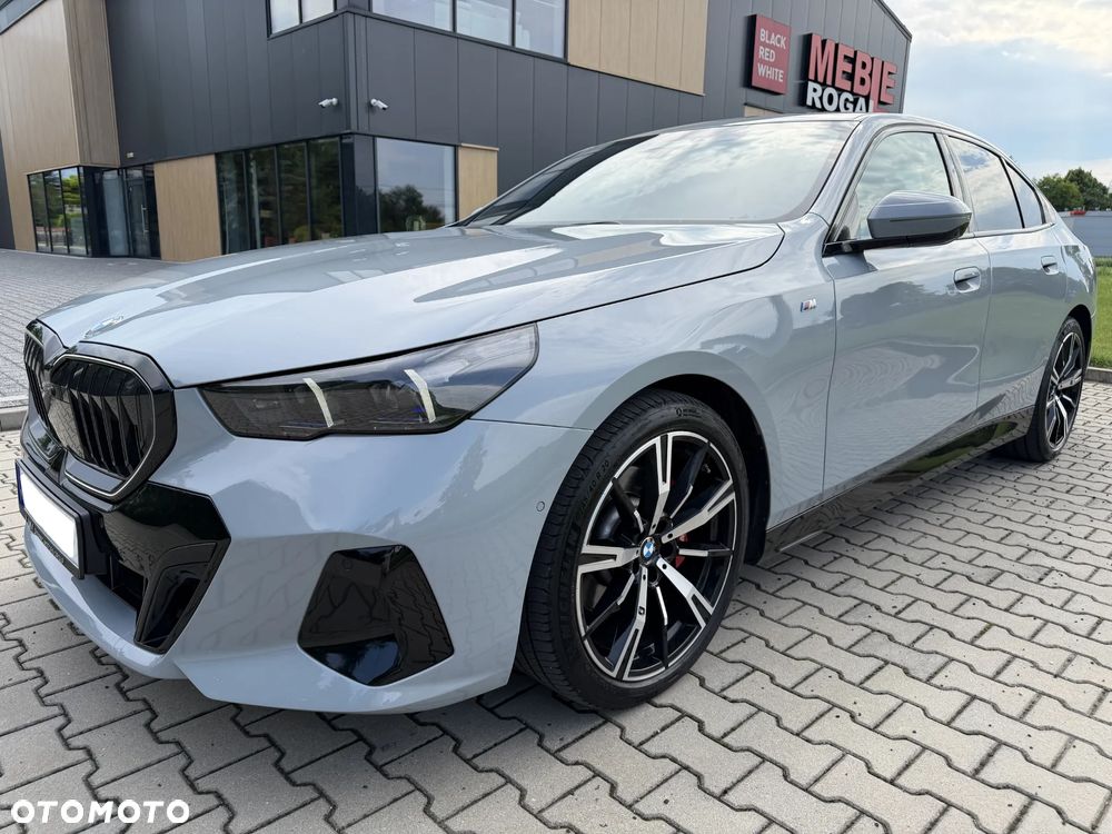 BMW Seria 5 ver-520d-xdrive-mhev-m-sport - 11
