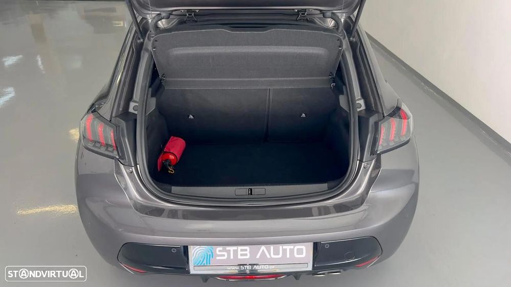 Peugeot 208 - 12