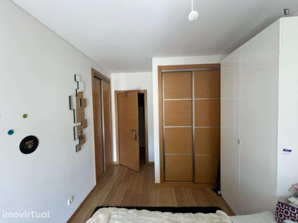 Quarto - localizado em Benfica Lisbon - Grande imagem: 3/11